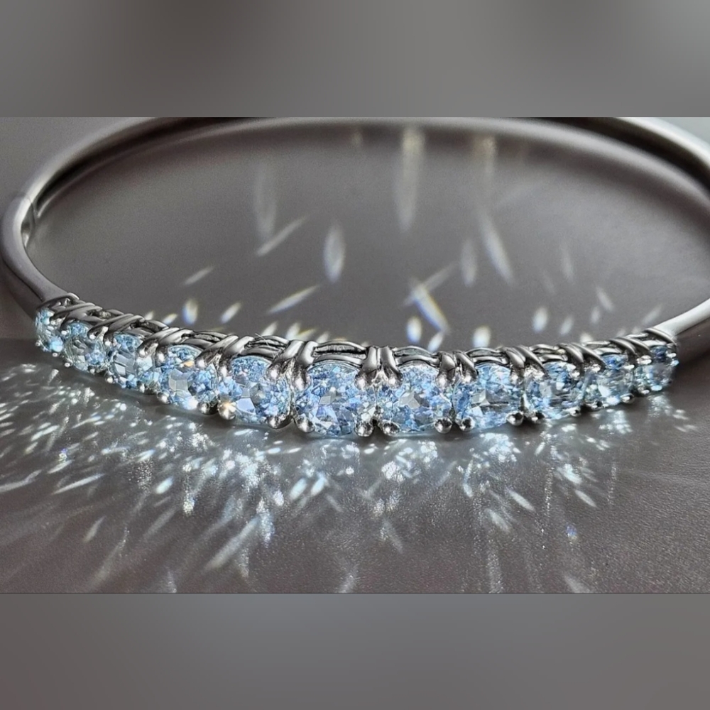 Vintage Aquamarine Sterling Silver Bangle Bracelet Size 7 - Picture 2 of 11